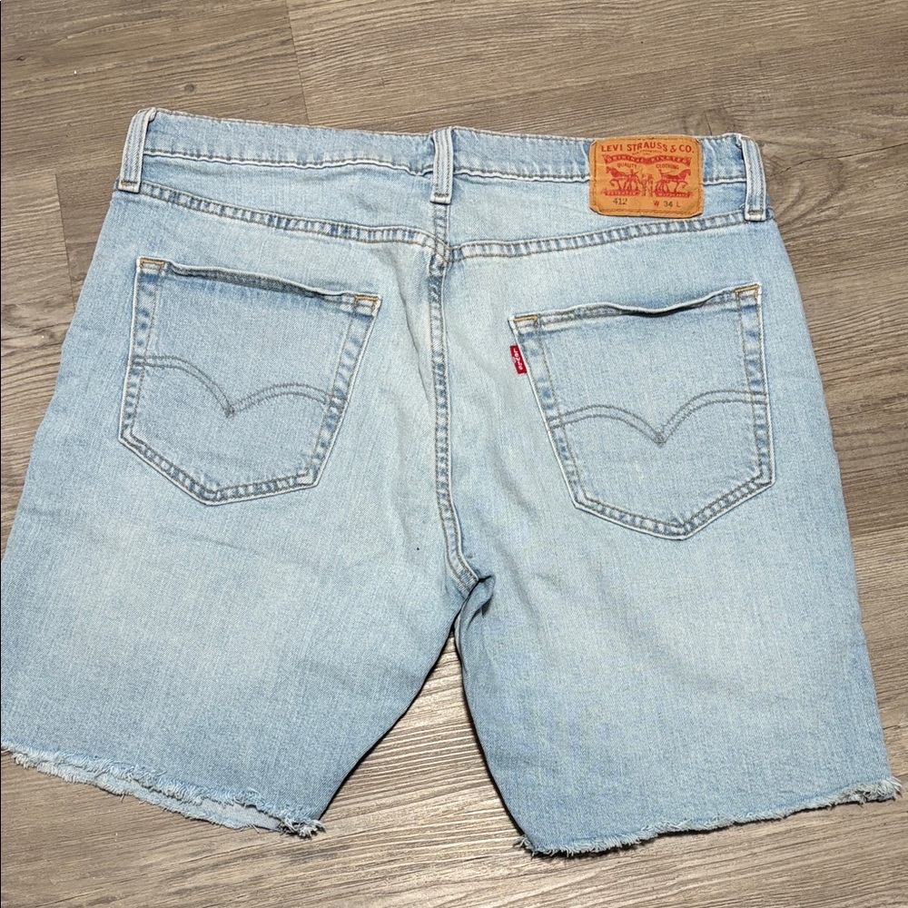 Levi's 412 men’s Light Blue Jean Shorts size 34